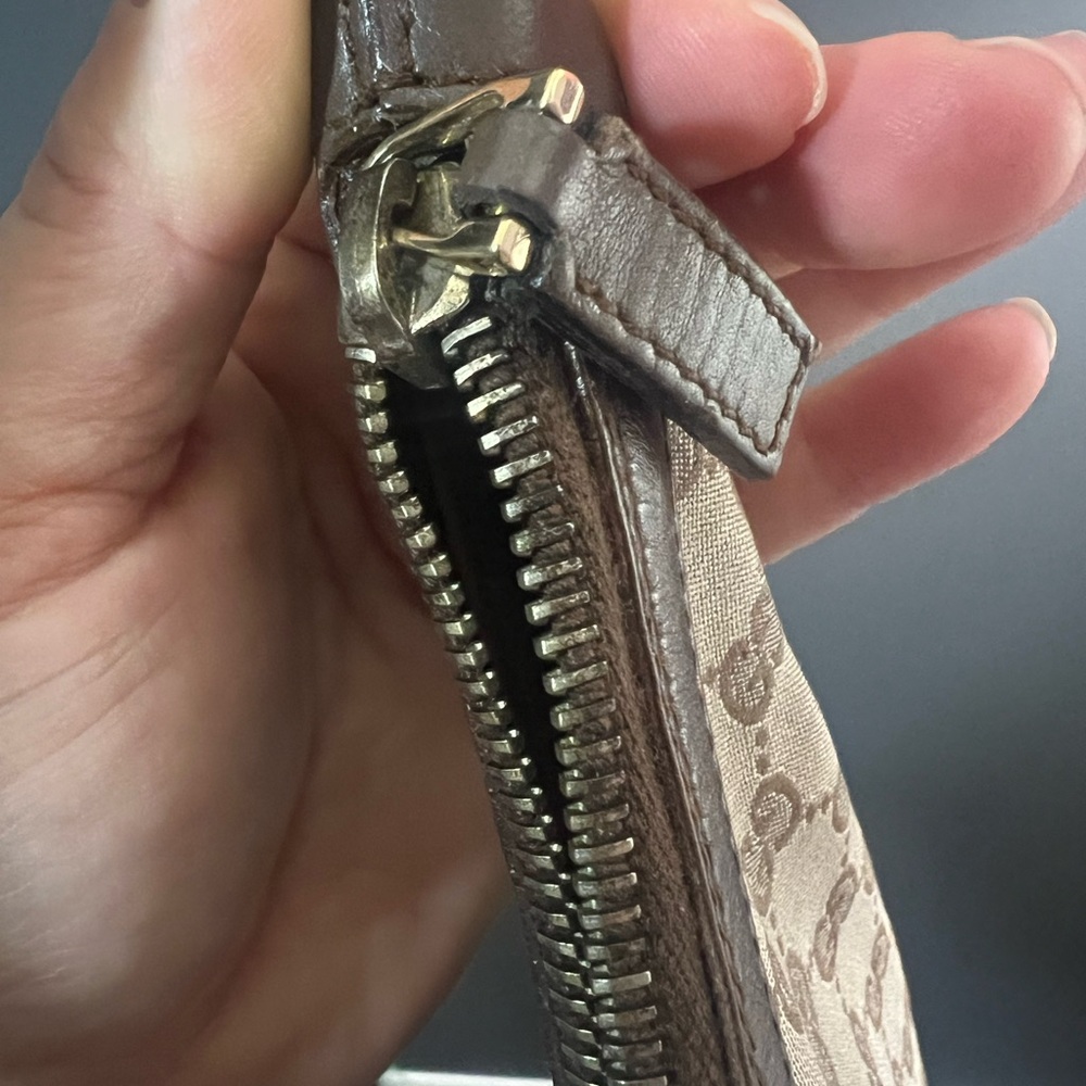 Gucci Beige and Brown Hobo Bag - Picture 12 of 16